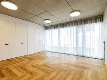 Pronájem atypického bytu, Praha - Bubeneč, Ronalda Reagana, 198 m2