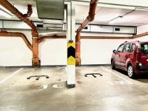 Pronájem garážového stání, Praha - Dejvice, 15 m2