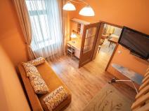 Pronájem bytu 2+kk, Karlovy Vary, Kolmá, 62 m2