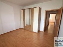 Prodej bytu 2+kk, Praha - Horní Počernice, V javorech, 42 m2