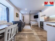Prodej bytu 2+kk, Bělá pod Bezdězem, Masarykovo náměstí, 54 m2
