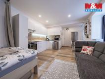 Prodej bytu 2+kk, Bělá pod Bezdězem, Masarykovo náměstí, 54 m2