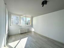 Pronájem bytu 1+kk, Praha - Střížkov, Děčínská, 28 m2