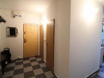 Prodej bytu 3+1, Karlovy Vary, Krymská, 68 m2