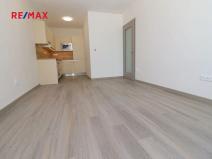 Pronájem bytu 2+kk, Pardubice, Štrossova, 53 m2