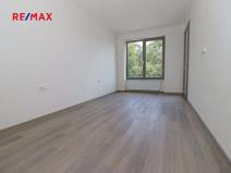 Pronájem bytu 2+kk, Pardubice, Štrossova, 53 m2