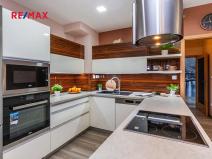 Prodej bytu 3+kk, Zvole, Přední, 83 m2