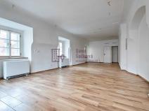 Pronájem restaurace, Jindřichův Hradec, nám. Míru, 50 m2