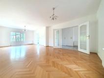 Pronájem rodinného domu, Praha, 230 m2