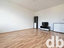 Prodej bytu 1+1, Karlovy Vary, Dubová, 32 m2