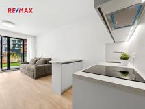 Pronájem bytu 1+kk, Praha - Žižkov, Šrámkové, 36 m2