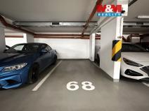 Prodej garážového stání, Praha - Strašnice, Názovská, 18 m2