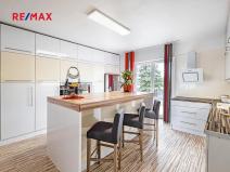 Prodej rodinného domu, České Velenice, Komenského, 247 m2