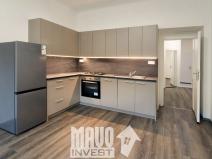 Prodej bytu 3+kk, Praha - Karlín, U invalidovny, 71 m2