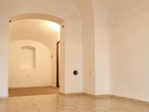 Pronájem obchodního prostoru, Přelouč, Masarykovo náměstí, 26 m2