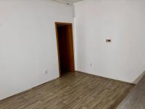 Pronájem bytu 1+1, Klatovy, nám. Míru, 38 m2