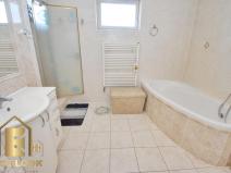 Prodej bytu, Jeníkovice, 228 m2