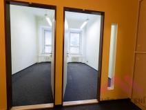 Pronájem kanceláře, Praha - Karlín, Peckova, 212 m2