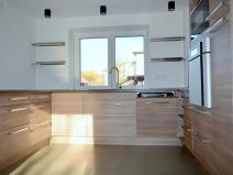 Pronájem bytu 2+1, Fryšták, Komenského, 86 m2