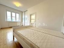 Pronájem bytu 2+kk, Praha - Holešovice, Komunardů, 51 m2