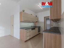 Prodej bytu 3+1, Klatovy - Klatovy IV, Školní, 81 m2