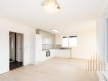 Pronájem bytu 2+kk, Praha - Vysočany, Pod Harfou, 61 m2