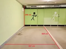 Pronájem garážového stání, Praha - Karlín, Šaldova, 17 m2