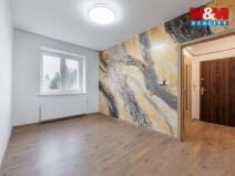 Prodej bytu 2+kk, Karlovy Vary - Stará Role, Závodu míru, 40 m2