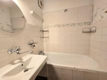 Pronájem bytu 2+kk, Praha - Strašnice, Gutova, 47 m2