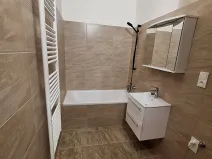 Pronájem bytu 2+kk, Praha - Vysočany, Novovysočanská, 45 m2