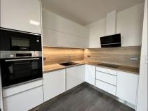 Pronájem bytu 2+kk, Hradec Králové, Kubelíkova, 54 m2