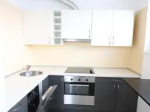 Pronájem bytu 1+kk, Praha - Hloubětín, Nademlejnská, 32 m2