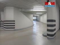 Pronájem garážového stání, Benešov, Dukelská, 14 m2