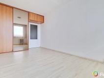 Prodej bytu 2+1, Praha - Řepy, Skuteckého, 47 m2