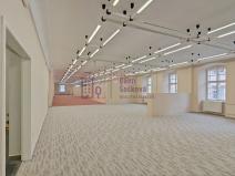 Pronájem obchodního prostoru, Jindřichův Hradec, nám. Míru, 525 m2