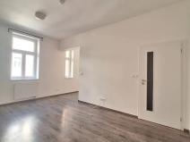 Pronájem bytu 2+kk, Praha - Holešovice, Na Maninách, 46 m2