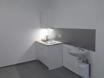 Pronájem obchodního prostoru, Praha - Holešovice, Františka Křížka, 90 m2