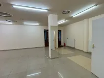 Prodej obchodního prostoru, Karlovy Vary, Divadelní náměstí, 100 m2