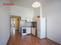 Pronájem bytu 1+1, Praha - Vinohrady, Velehradská, 40 m2