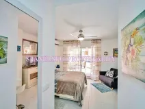 Prodej bytu 1+kk, Torrevieja, Španělsko, Calle Los gases, 40 m2