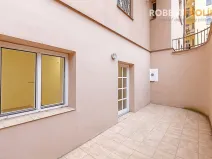 Pronájem bytu 2+kk, Praha - Bubeneč, Eliášova, 55 m2