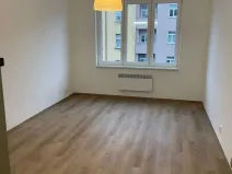 Pronájem bytu 1+kk, Praha - Nusle, Kloboučnická, 28 m2