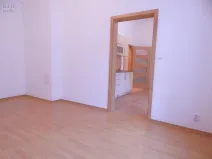 Pronájem bytu 1+1, Teplice, U nádraží, 35 m2