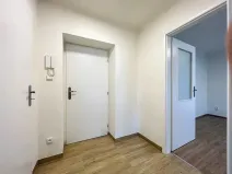 Pronájem bytu 1+1, Praha - Komořany, Krupná, 30 m2