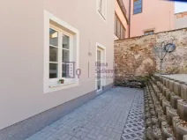 Pronájem bytu 1+kk, Jindřichův Hradec, nám. Míru, 58 m2