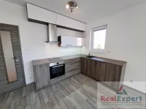 Prodej bytu 2+kk, Praha - Pitkovice, Lošáková, 67 m2