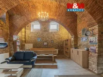 Prodej komerční nemovitosti, Kroměříž, Tovačovského, 106 m2