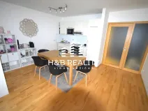 Pronájem bytu 1+kk, Praha - Žižkov, Ke kapslovně, 53 m2