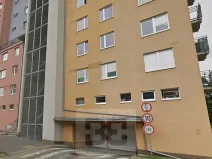 Pronájem garážového stání, Praha - Troja, Hnězdenská, 15 m2
