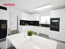 Prodej rodinného domu, Dobrovíz, 61 m2